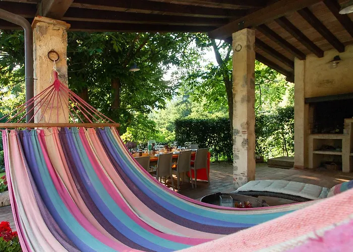 Il Castagno Country Camaione