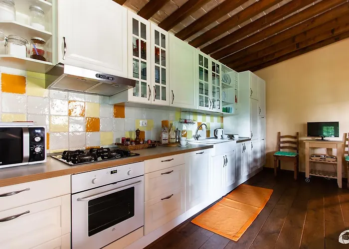 Il Castagno Country Camaione